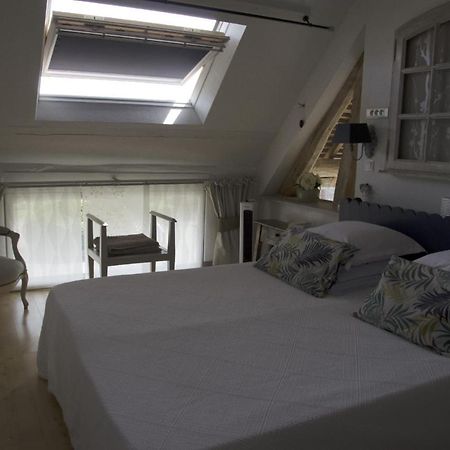 Chambre D'Hotes Face A Briare Eksteriør billede