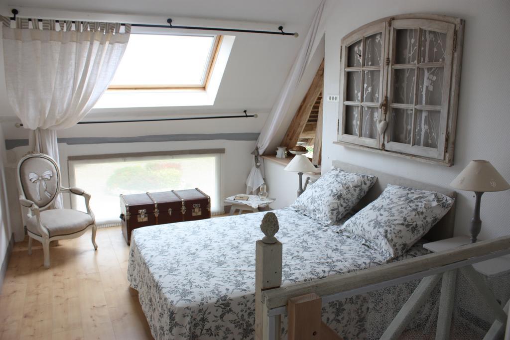 Chambre D'Hotes Face A Briare Eksteriør billede
