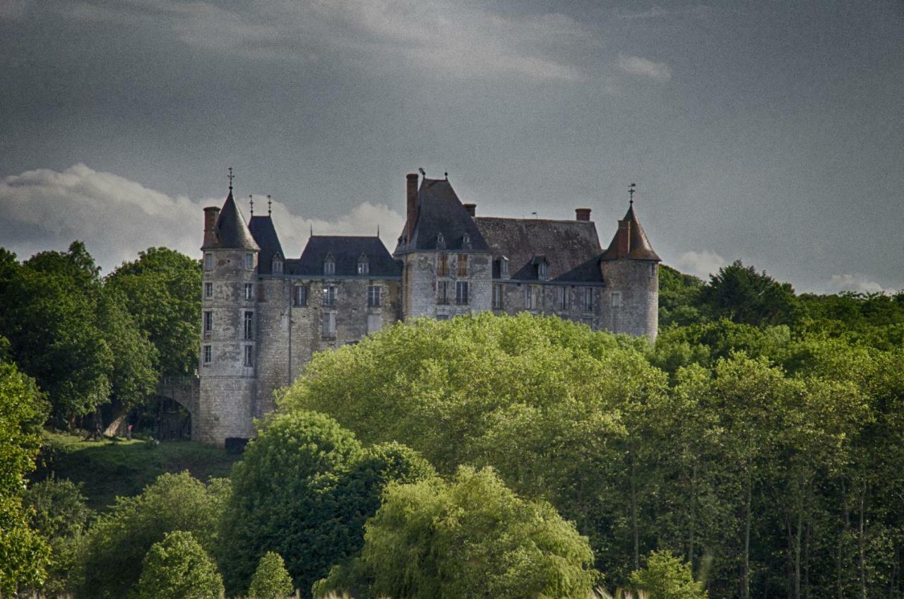 Chambre D'Hotes Face A Briare Eksteriør billede